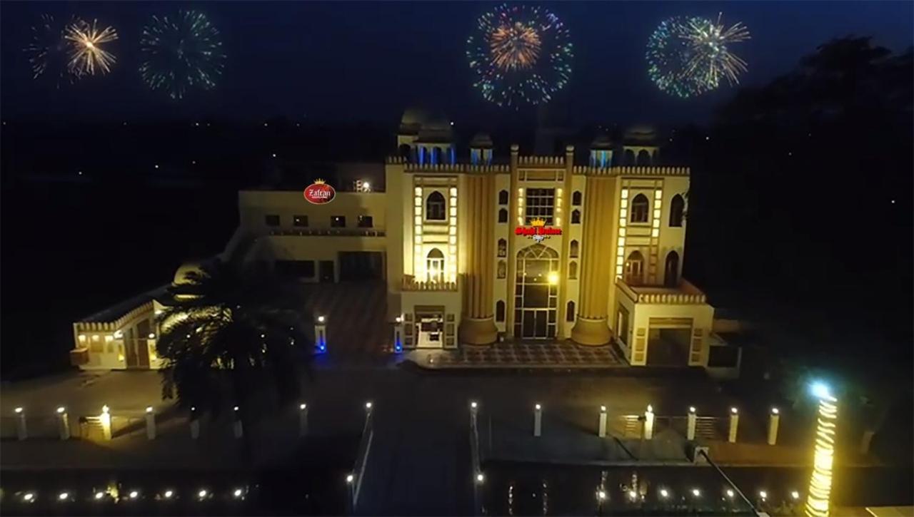 Shahi Palace Hotel Chichawatni Eksteriør billede